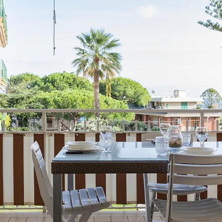 Apartment H11 Silver House