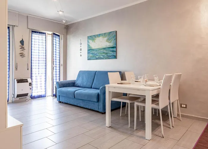 H11 Silver House Apartment *