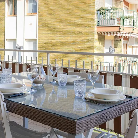 Апартаменти H11 Silver House *