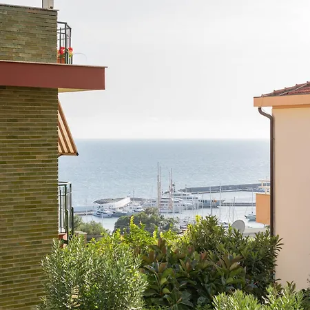 H11 Silver House * Санремо