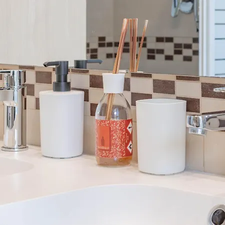 H11 Silver House Апартаменти